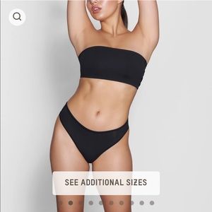 BUNDLE: Skims Fits Everybody Bandeau Bra. Onyx and Clay. Size Small.